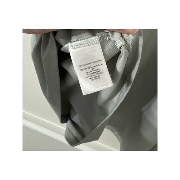 Vineyard‎ Vines Performance Gray Long Sleeve Swordfish Shirt Size Medium - Picture 7 of 7